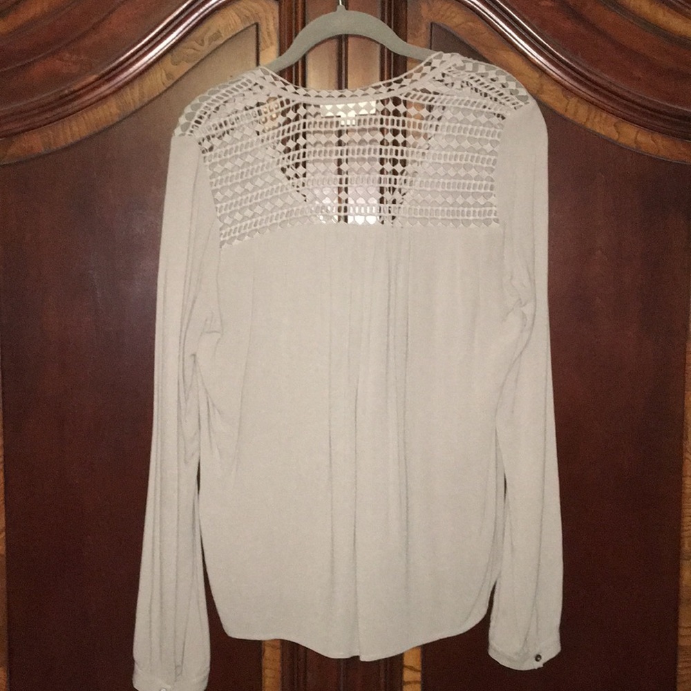 Shirt - Picture 2 of 4